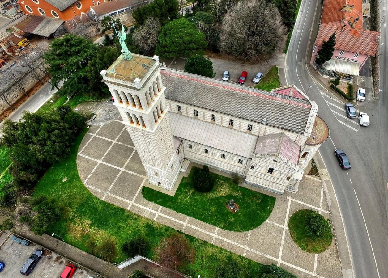 Caveromane Pula Exterior photo
